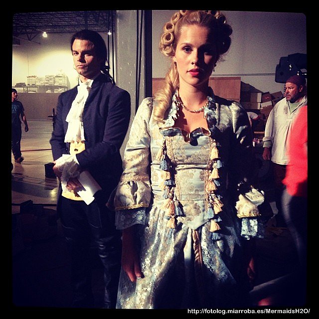 Behind the scenes Claire Holt en The Originals