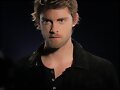 Promocional Luke Mitchell en The Tomorrow People