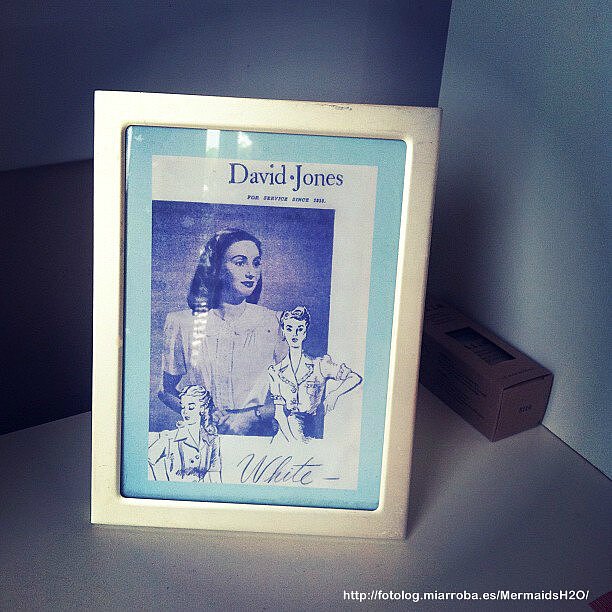 La abuela de Phoebe Tonkin, Nanna