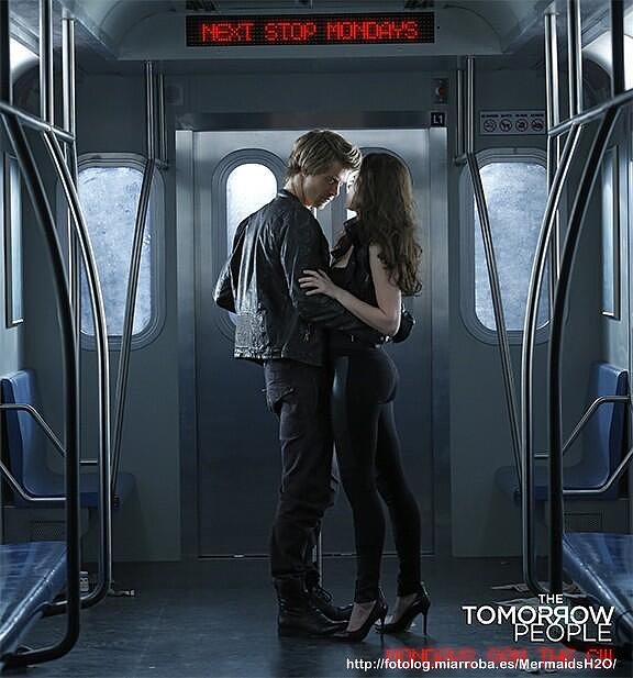 Luke Mitchell - The Tomorrow People Mondays 9PM CW