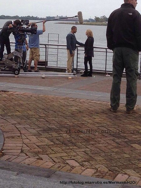 Behind the scenes Claire Holt en The Originals