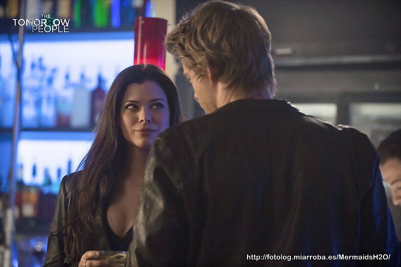 The Tomorrow People 1x18 Smoke and Mirrors