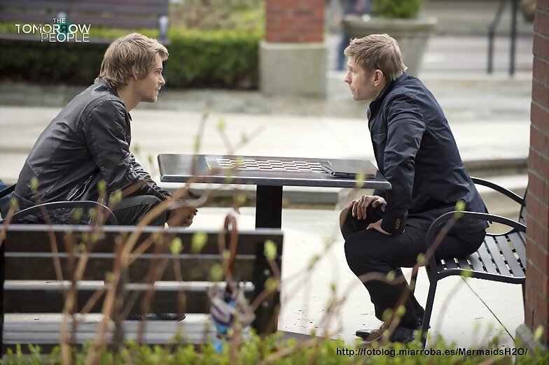 The Tomorrow People 1x18 Smoke and Mirrors