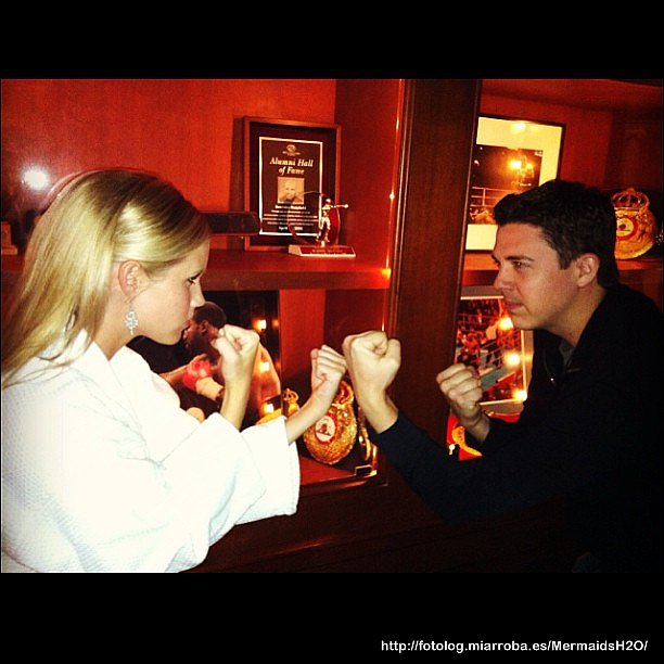 Claire Holt en el set de la season 3 de TVD