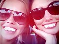 Claire Holt y Phoebe Tonkin