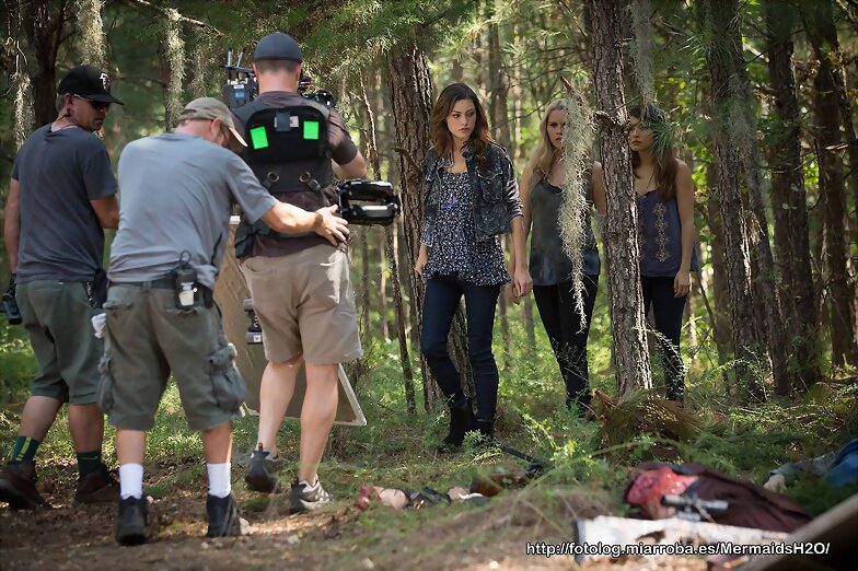 BTS de Phoebe y Claire en epi 1x05 d The Originals