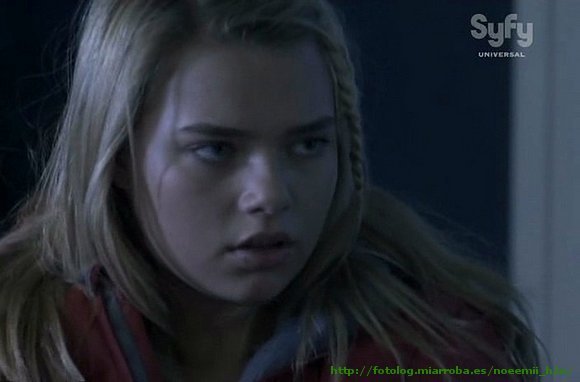 Indiana Evans en la película Tempestad Ártica