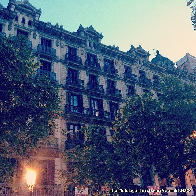 Claire Holt en Barcelona