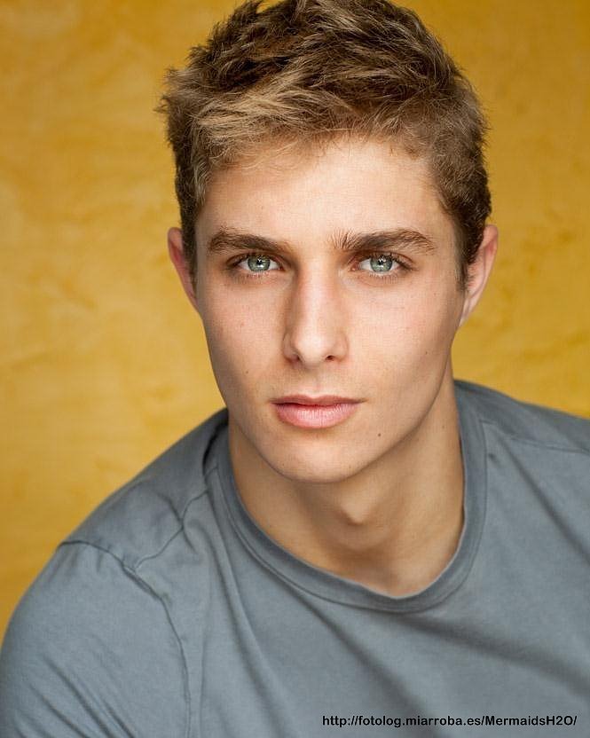 Mako Mermaids: Alex Cubis como Erik