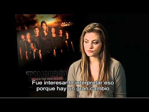 Entrevista Phoebe Tonkin sobre su pelicula TWTWB