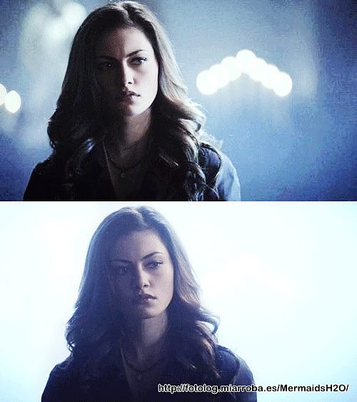 Phoebe Tonkin como Hayley en The Originals