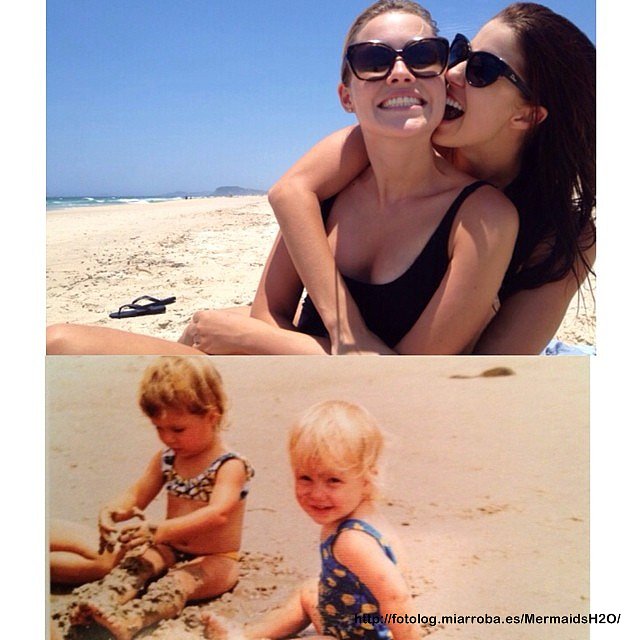 Claire Holt con una amiga de ahora y de pequeñas