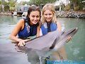 Phoebe y su hermana con Ronnie