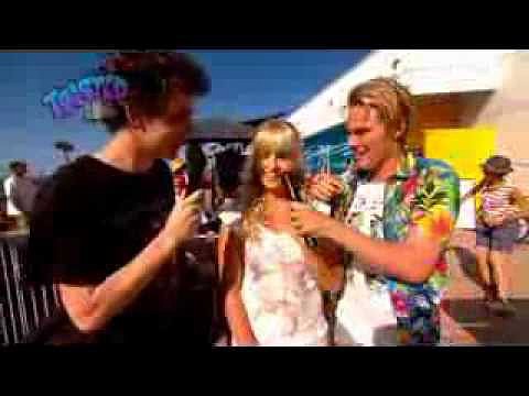 MAKO MERMAIDS - Chatting to the HOT mermaids