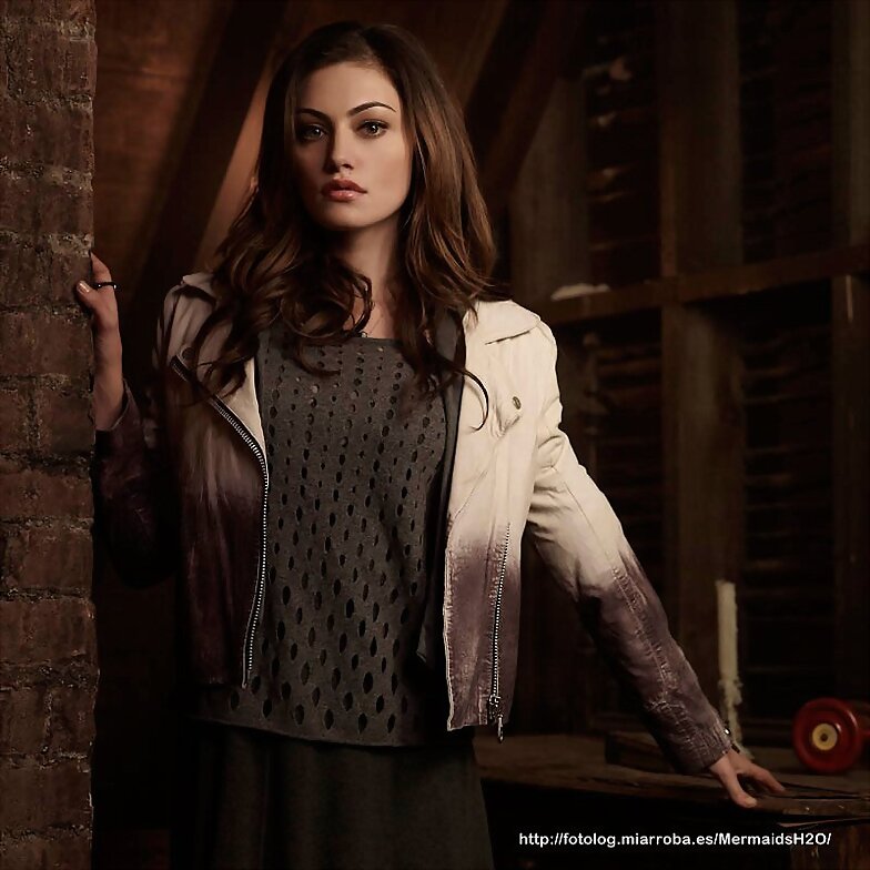 Foto promocional de Phoebe Tonkin en The Originals