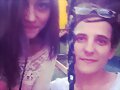 Phoebe Tonkin y el hermano de Jamie Timony