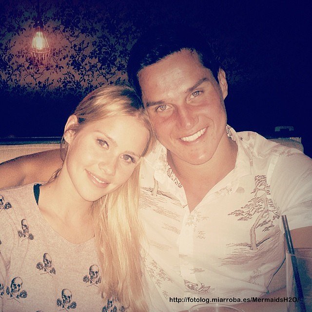 Claire Holt con su hermano David