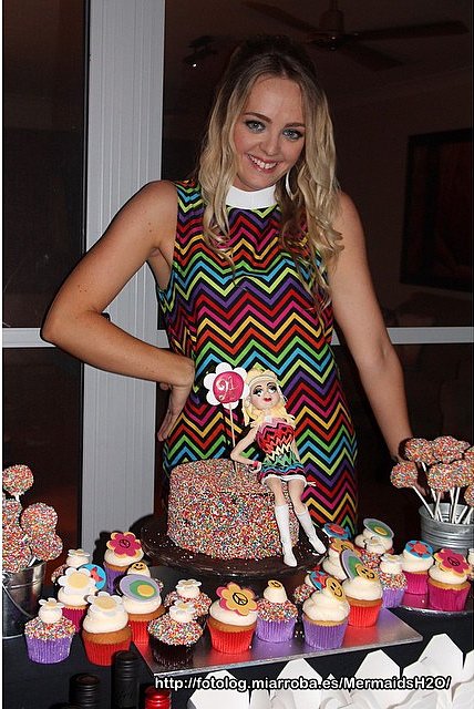 Cleo Massey celebrando su 21 aniversario