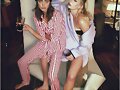 Phoebe Tonkin con su amiga model Alexandra Spencer