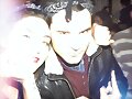 Phoebe Tonkin con su amigo Michael Malarkey de TVD