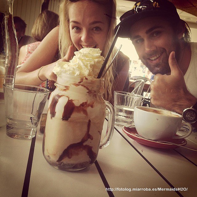 Cleo Massey con su novio Luke Dempsey-Ceh