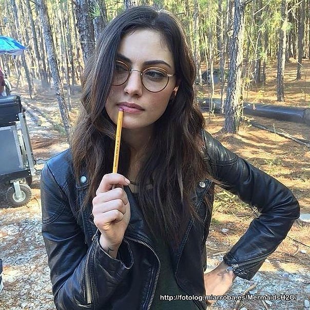 Behind the scenes Phoebe Tonkin en The Originals