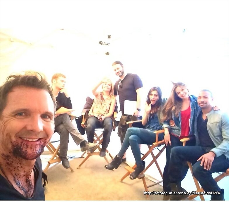 Phoebe Tonkin en el set de The Originals