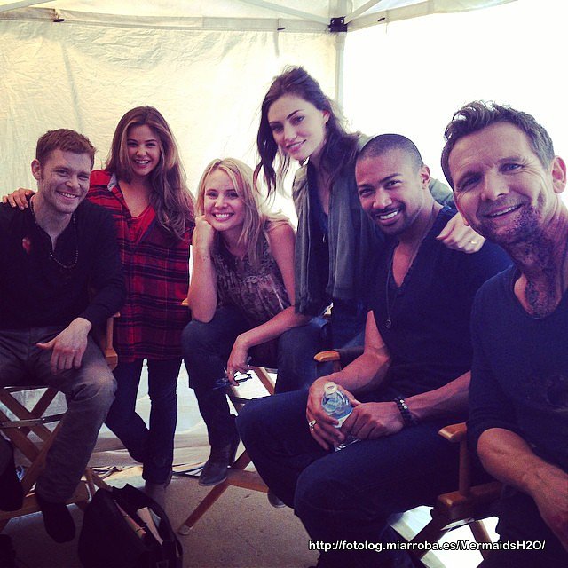 Phoebe Tonkin en el set de The Originals