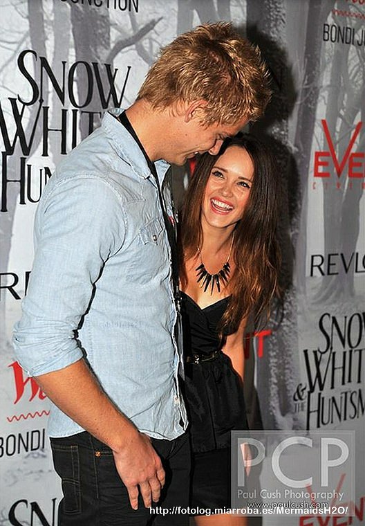 Luke Mitchell & Rebecca Breeds - 2012 Snow White..