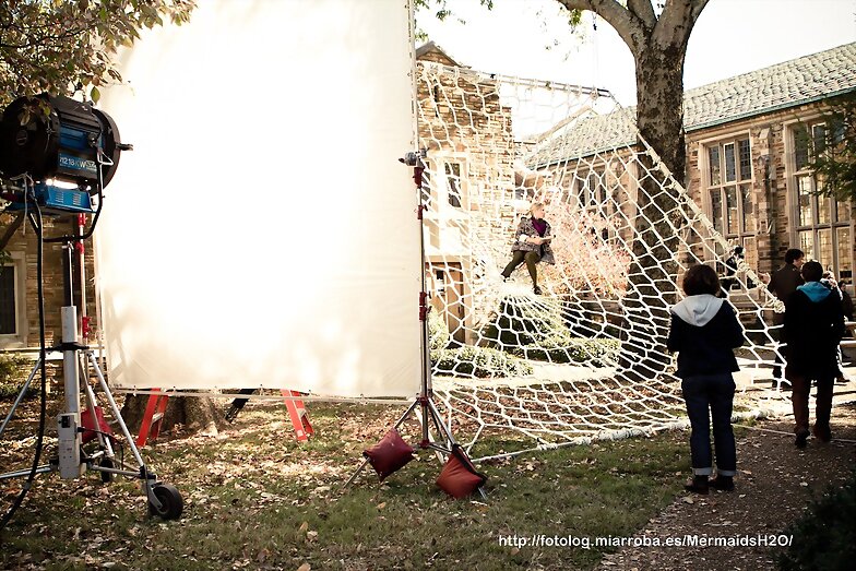 Claire Holt - behind the scenes en Blue Like Jazz
