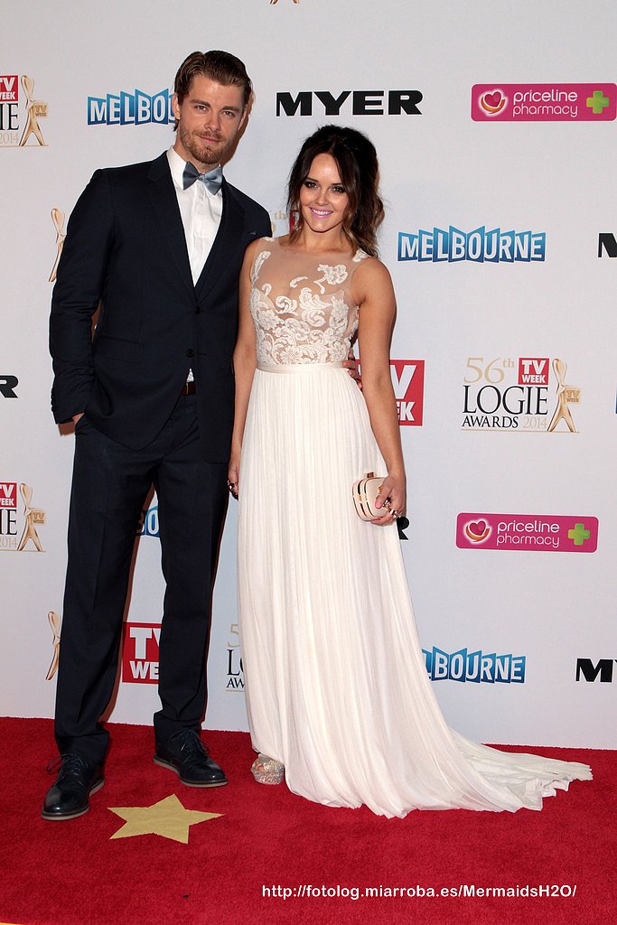 Luke Mitchell & Rebecca Breeds - 2014 Logie Awards