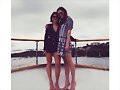 Phoebe Tonkin y su amiga ilona Hamer en Australia