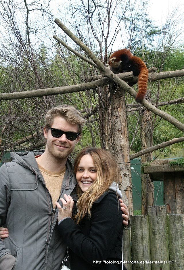 Luke Mitchell & Rebecca Breeds - Dublin Zoo 2013