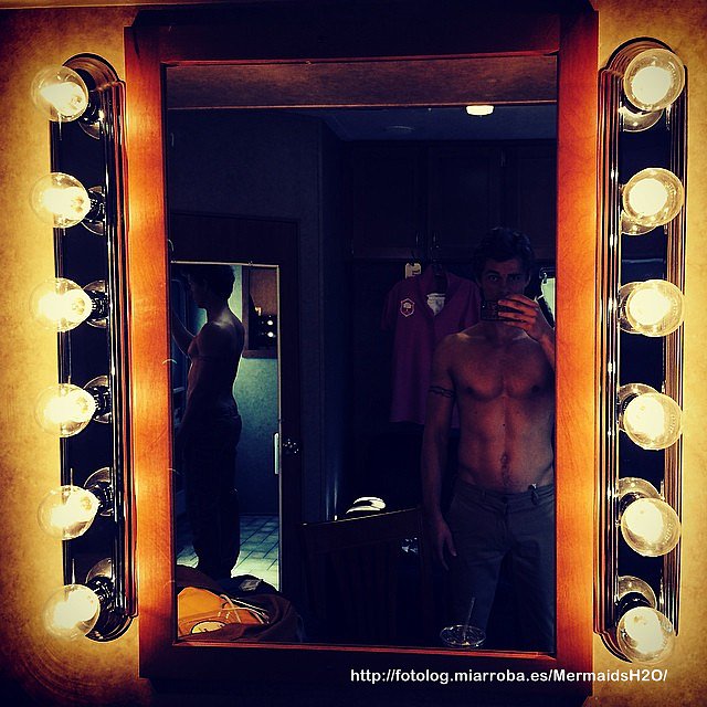 Luke Mitchell en la serie cancelada 'Members Only'