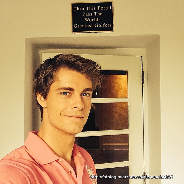 Luke Mitchell en la serie cancelada 'Members Only'