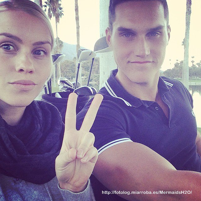 Claire Holt con su hermano David