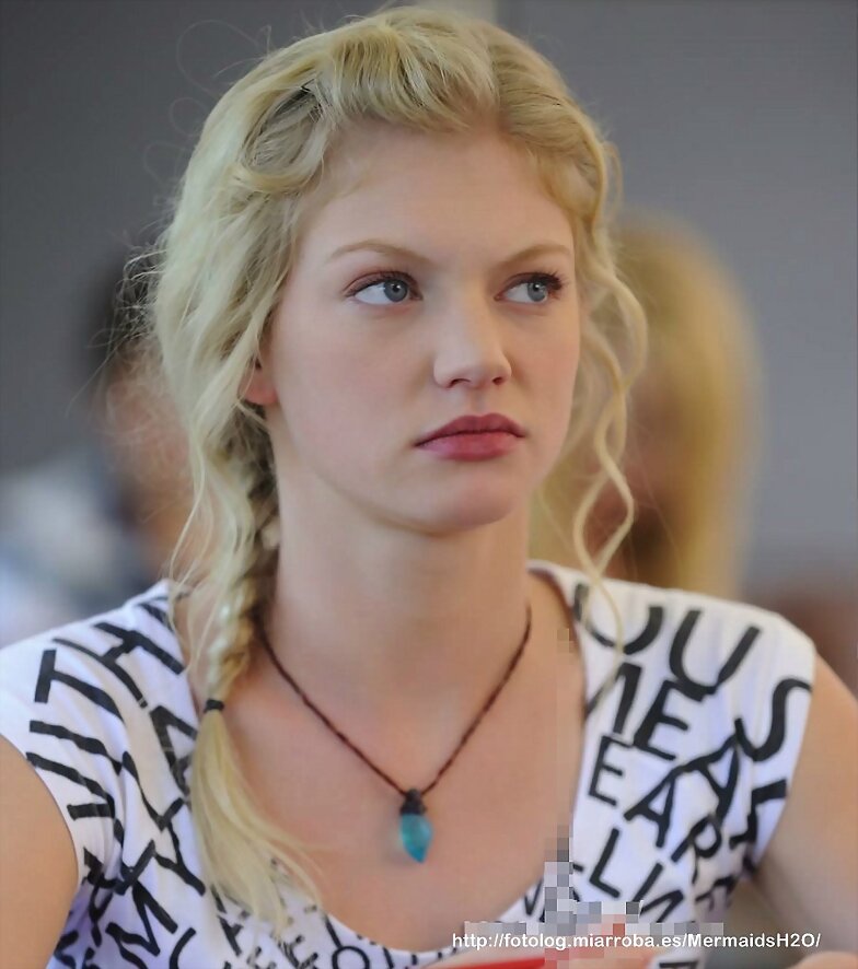 Cariba Heine como Rikki en H2O Just Add Water