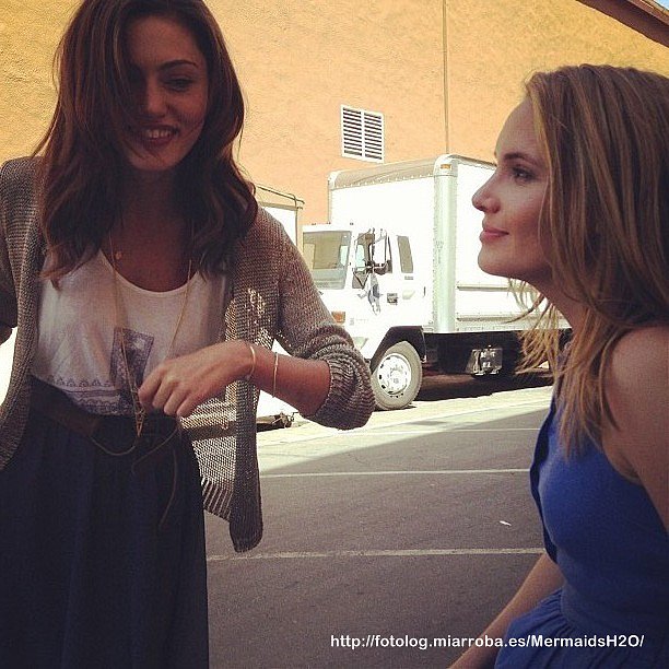 BTS photoshoot Phoebe Tonkin en The Originals T1