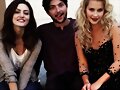 BTS photoshoot Phoebe Tonkin y Claire Holt en TO