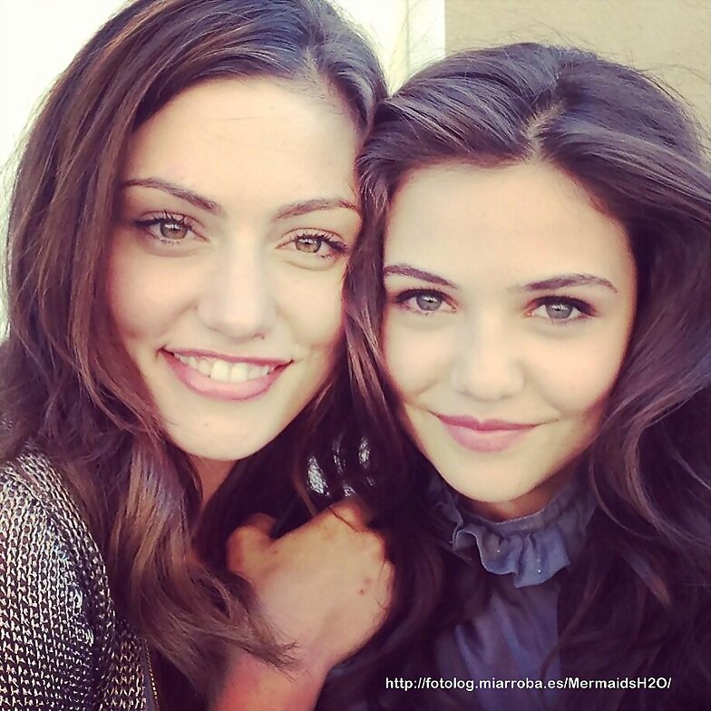 BTS photoshoot Phoebe Tonkin en The Originals T1