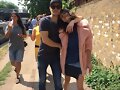 Phoebe Tonkin con su novio Paul Wesley