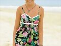 Bella Hartley en la playa