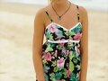 Bella Hartley en la playa