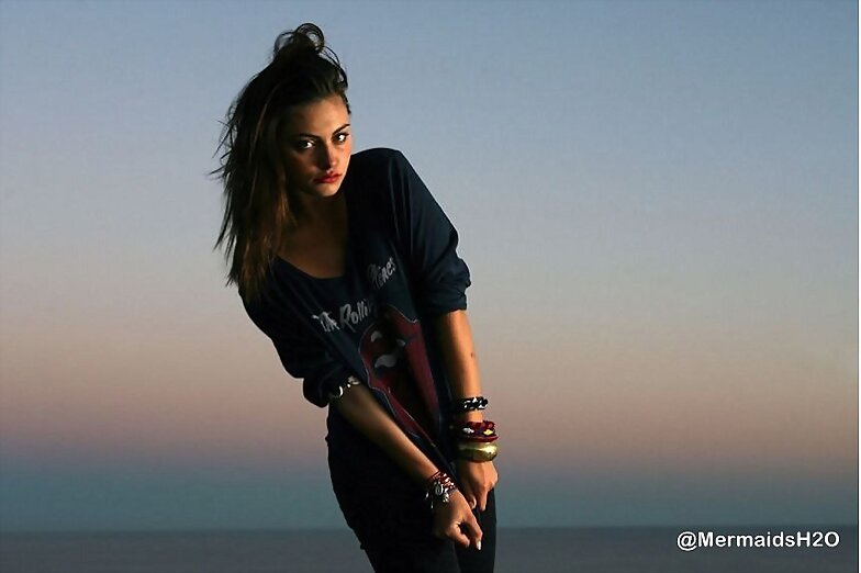 Phoebe Tonkin para Banjo McLachlan