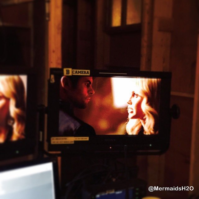 Behind the scenes Claire Holt en The Originals