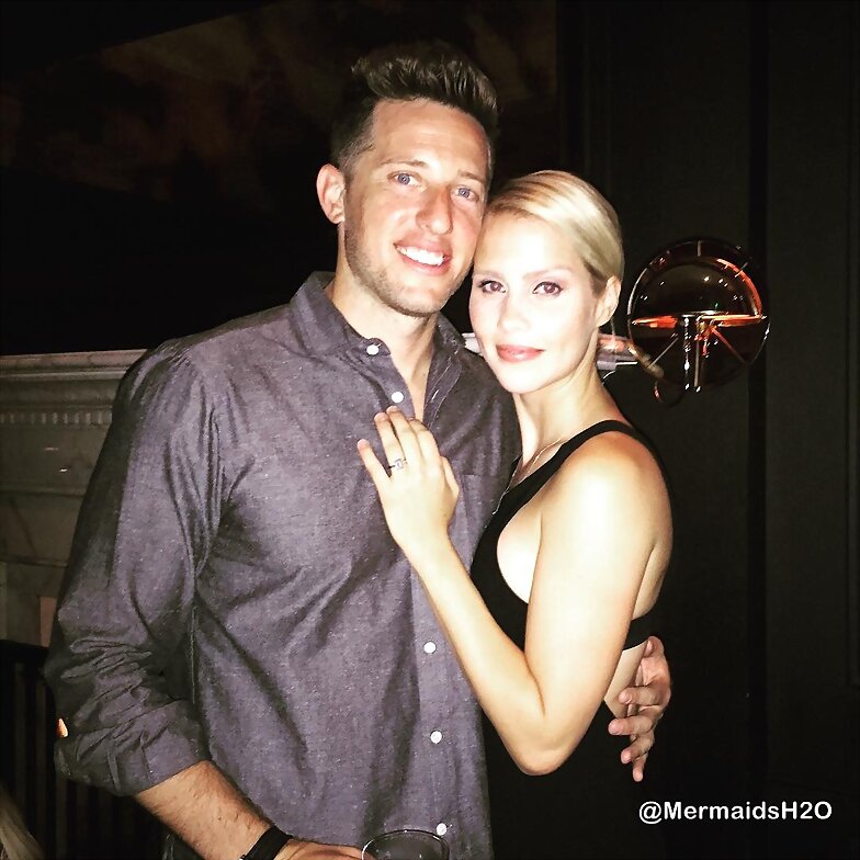 Claire Holt y Matt Kaplan comprometidos