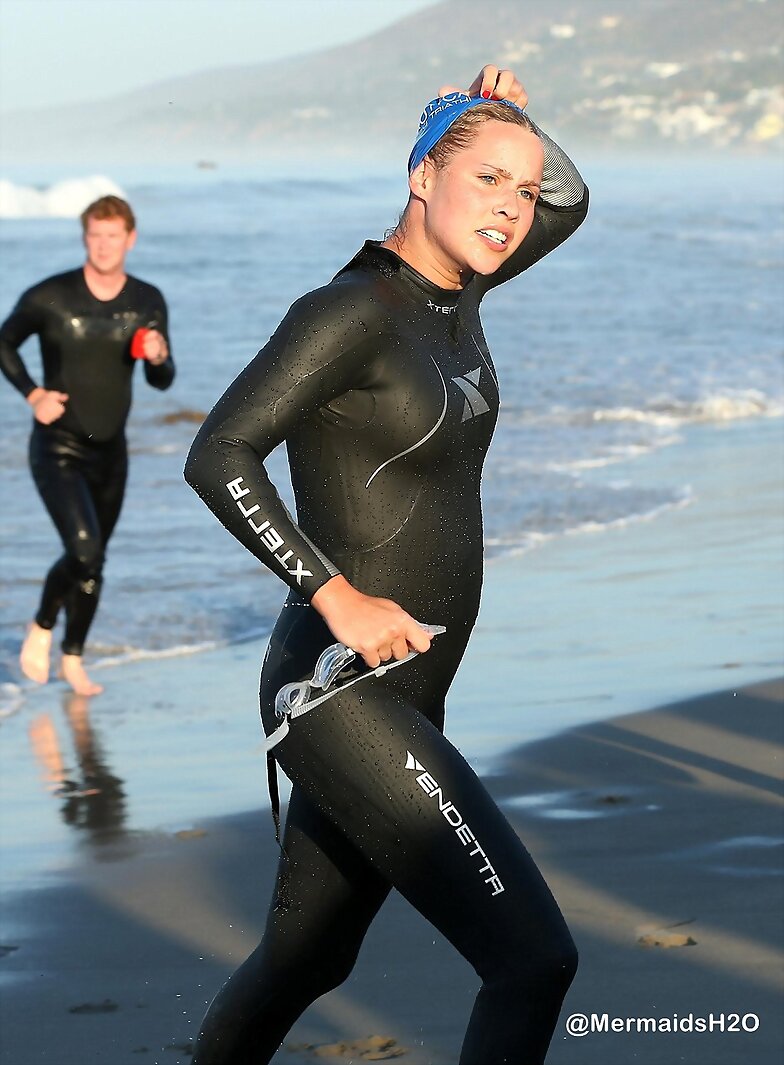Claire Holt - 26th Annual Nautica Malibu Triathlon
