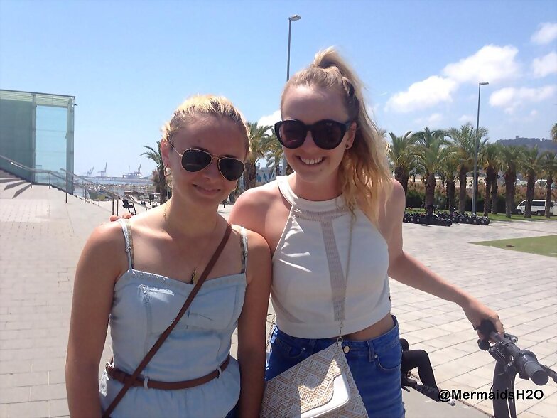 Cleo Massey con una fan en Barcelona, España