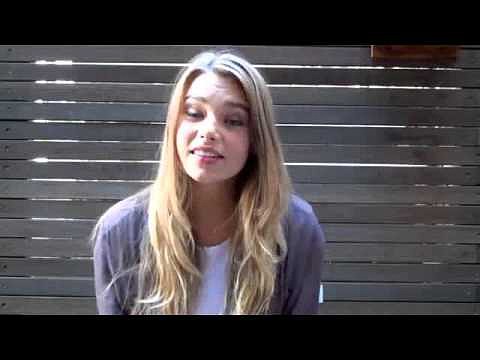 Indiana Evans envi&oacute; un mensaje de video a los fans