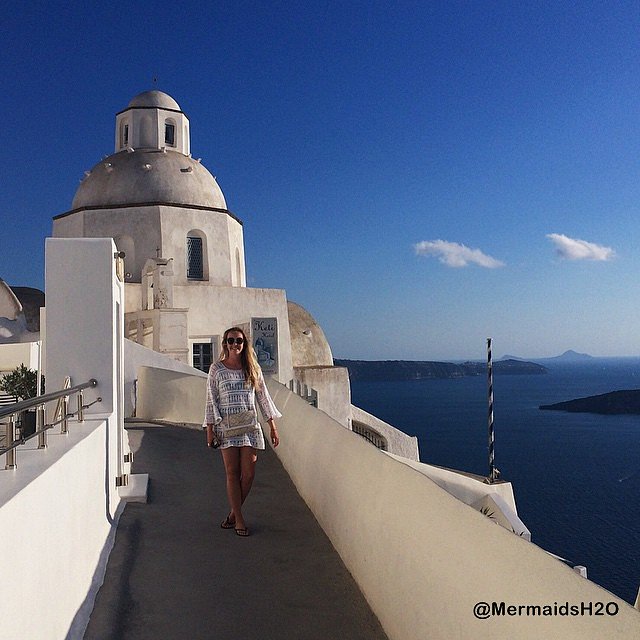 Cleo Massey en Firá, Santorini, Greece